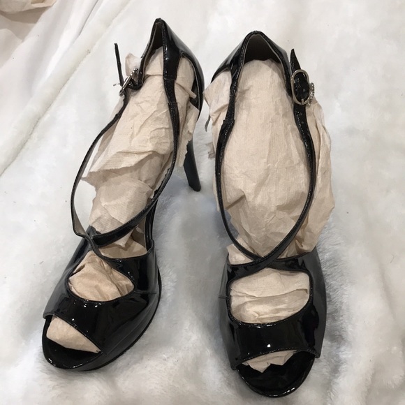 Guess Shoes - Guess pumps